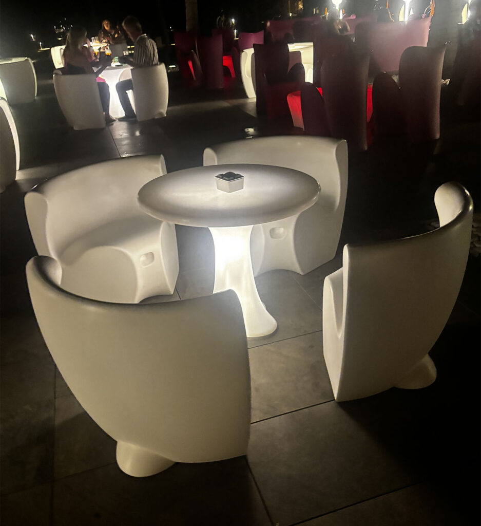 meble miejskie plastikowe producent